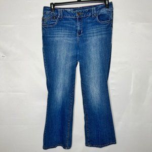 Lane Bryant Women’s Jeans Size 16 Average Distinctly Boot Cut Medium Wash Denim